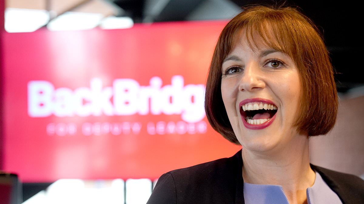 Education Secretary launches fresh attack on private schools